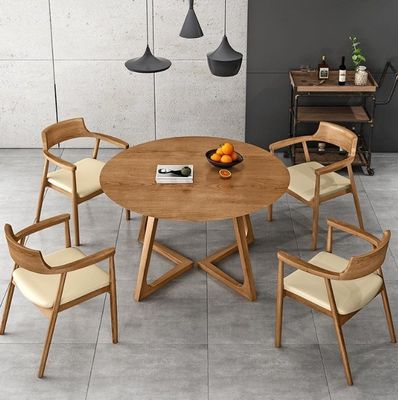 Nitrolacquer Finish Stile Nordico Tavolo da pranzo in legno massello Set senza disegno pieghevole e mobili da pranzo