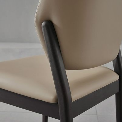Aggiornate i vostri mobili da pranzo con una seduta da pranzo moderna in stile nordico con tappezzeria in pelle PU