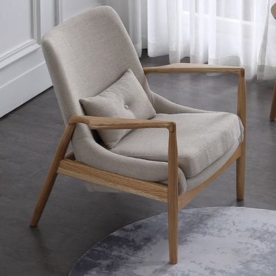 Mobili da soggiorno Sedie in legno resistenti Divano con braccioli e cuscini imbottiti
