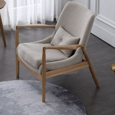 Mobili da soggiorno Sedie in legno resistenti Divano con braccioli e cuscini imbottiti