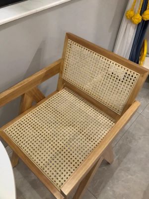 Legno nero/noce colore legno massello con sedia di rotino per mobili da pranzo in stile moderno