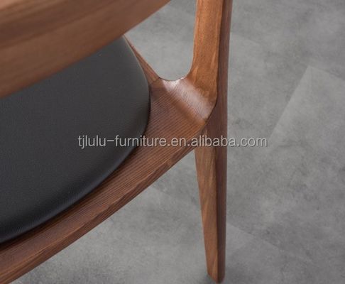 Sedie da pranzo personalizzate in legno massello per l'accumulo di ristoranti moderni