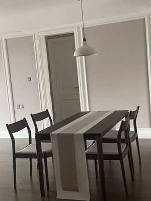 Comodo cuscino Sedile da pranzo in legno massello in natura Colori popolari per ristorante contemporaneo