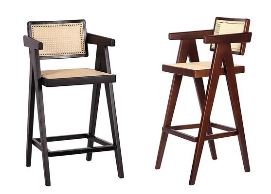 Sedile a sgabello in legno massello con schienale e braccia naturale/noce/nero