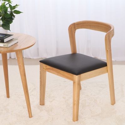 Moderno design nordico Sedile da sala da pranzo in pelle PU in legno massello con finitura in nitrolacque e confezionamento della posta