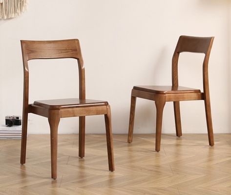 Sedile da pranzo in legno massello marrone per sedute da ristorante in marrone