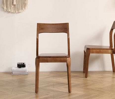 Sedile da pranzo in legno massello marrone per sedute da ristorante in marrone