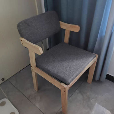 Moderne sedie da ristorante in pelle PU in legno massello per campioni di sala da pranzo all'interno del mobile domestico generale