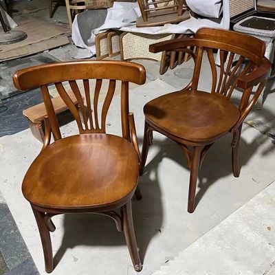 Sedie in legno di design moderno con sedile a sbalzo e rivestimento in pelle in PU in stile nordico