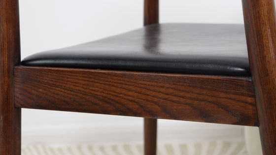 Nitrolacquer Finish Nordic Solid Wood Armrest Cushion Chair for Dining Hotel Home Chair Presidential Chair Ristorante Cafè Store