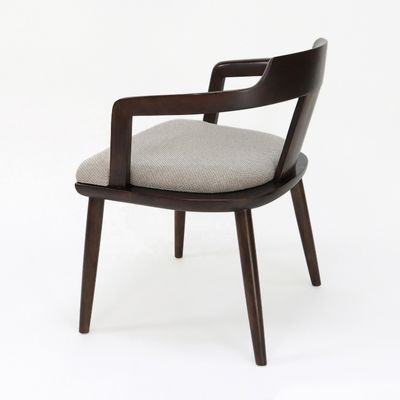 Poltrona da pranzo in legno massiccio con cuscino e poltrona di colore noce di design moderno