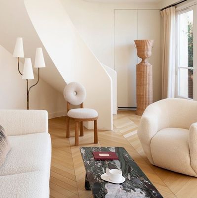 Sedile da pranzo in legno massello per hotel Servizio OEM accettato in appartamento