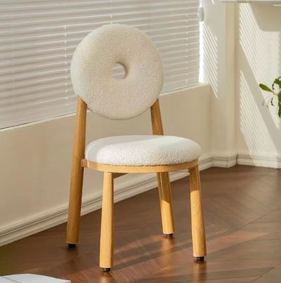 Sedile da pranzo in legno massello per hotel Servizio OEM accettato in appartamento