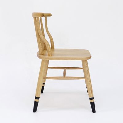 Moderno design stile nordico Raffinata lavorazione Windsor Sedile da pranzo in legno massello per mobili da ristorante
