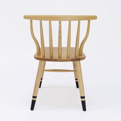 Moderno design stile nordico Raffinata lavorazione Windsor Sedile da pranzo in legno massello per mobili da ristorante