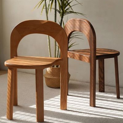 Sedile da pranzo a gambe di legno nero massello con schienale a forma di U in stile classico e sedile elevatore in stile