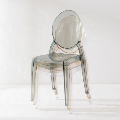 Moderna sedia da pranzo impilabile realizzata in materiale PC trasparente per impilabile in salotto al hotel
