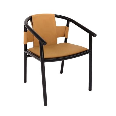 Stile di design moderno Cornice di legno sella marrone pelle mobili da pranzo salone di svago Accento poltrone