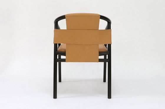 Stile di design moderno Cornice di legno sella marrone pelle mobili da pranzo salone di svago Accento poltrone