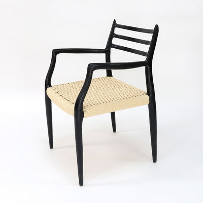 Sedile da pranzo moderno Nitrolacquer a corda tessuta a mano Finitura in legno massello con braccio moderno
