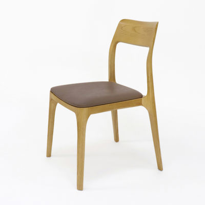 Servizi di svago Sedile da pranzo in legno vintage con rivestimento in tessuto personalizzato e finitura in nitrolacchia