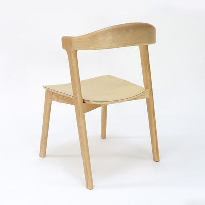 Aggiornate il vostro ristorante o hotel con una sedia da pranzo in legno massello in materiale di telaio in legno di cenere/gomma