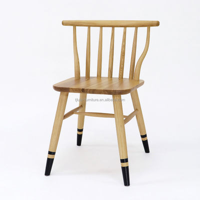 Sedie da pranzo in legno mobili in legno massello Sedie classiche personalizzate per villa a prezzi accessibili