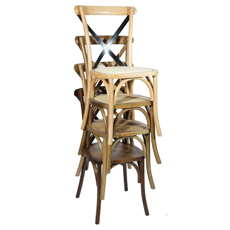 Disegni personalizzati Nordic Modern Rattan Cross Back Impilabile In Legno Massello Banchetto Matrimoniale Sedile In Legno Servizio OEM accettato