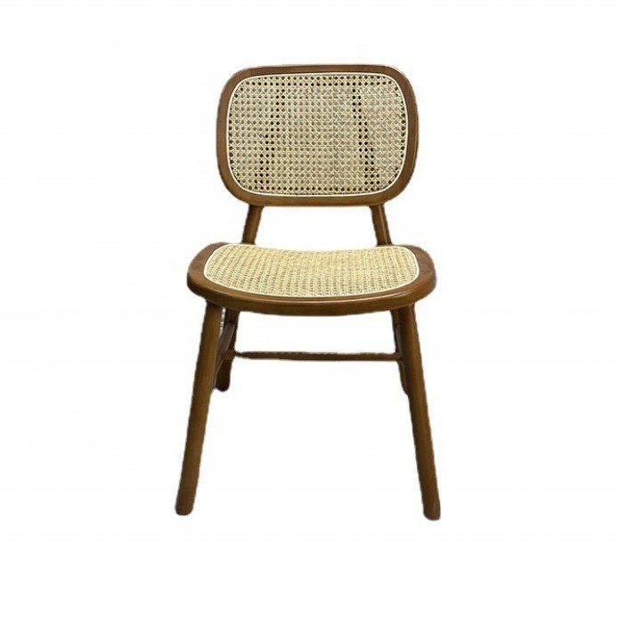 Home Arredamento Aggiungi eleganza alla tua sala da pranzo con le sedie di moda dei ristoranti nordici